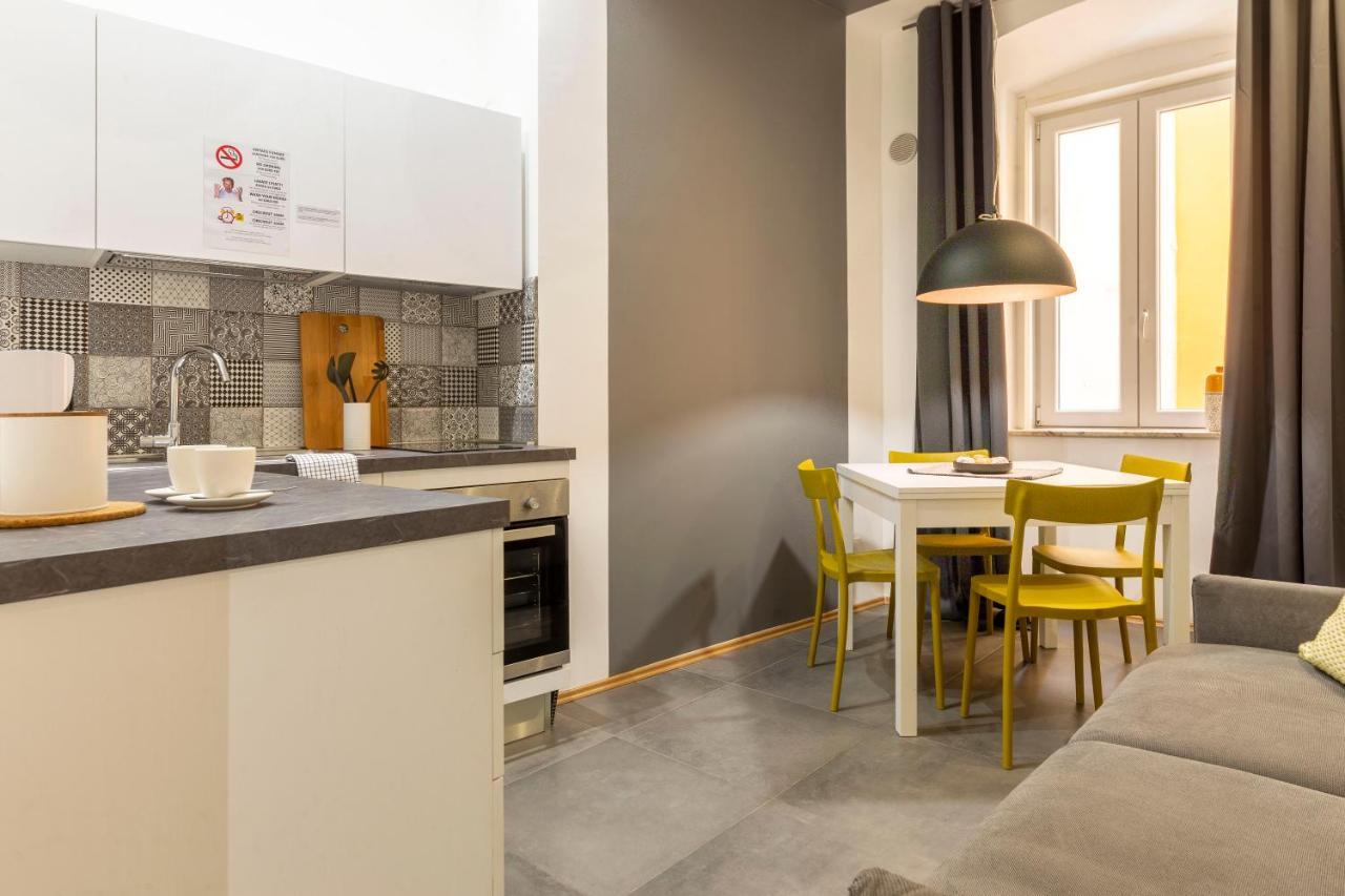 Tram Apartment For 4 Guests ตรีเอสเต ภายนอก รูปภาพ